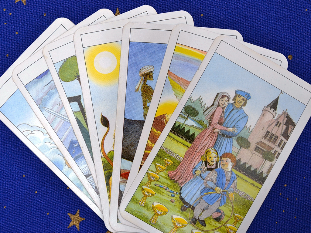 What Happens In A Tarot Reading?
